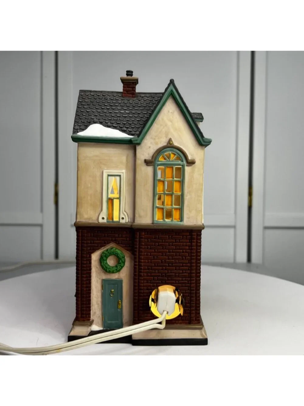 Dept 56 The Wedding Gallery, Christmas in the City Lighted Building - 1998